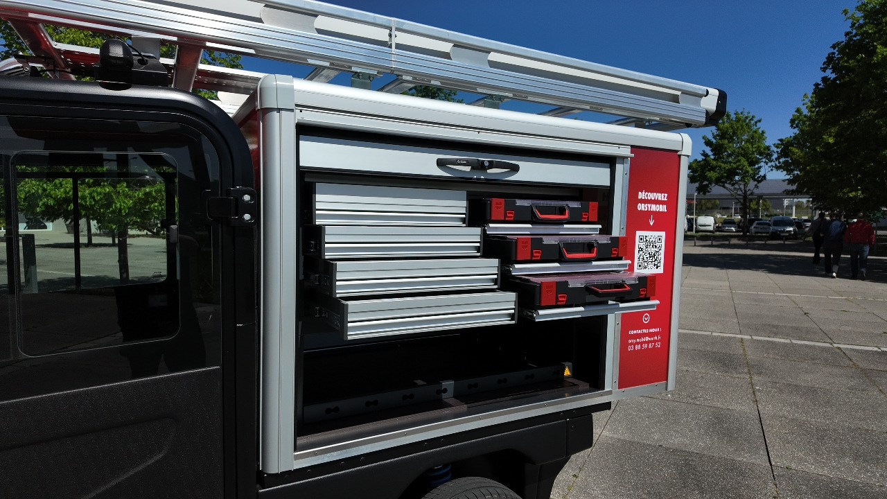 Goupil et Würth Intérieur véhicule Goupil avec solution de rangement Würth ORSYmobil